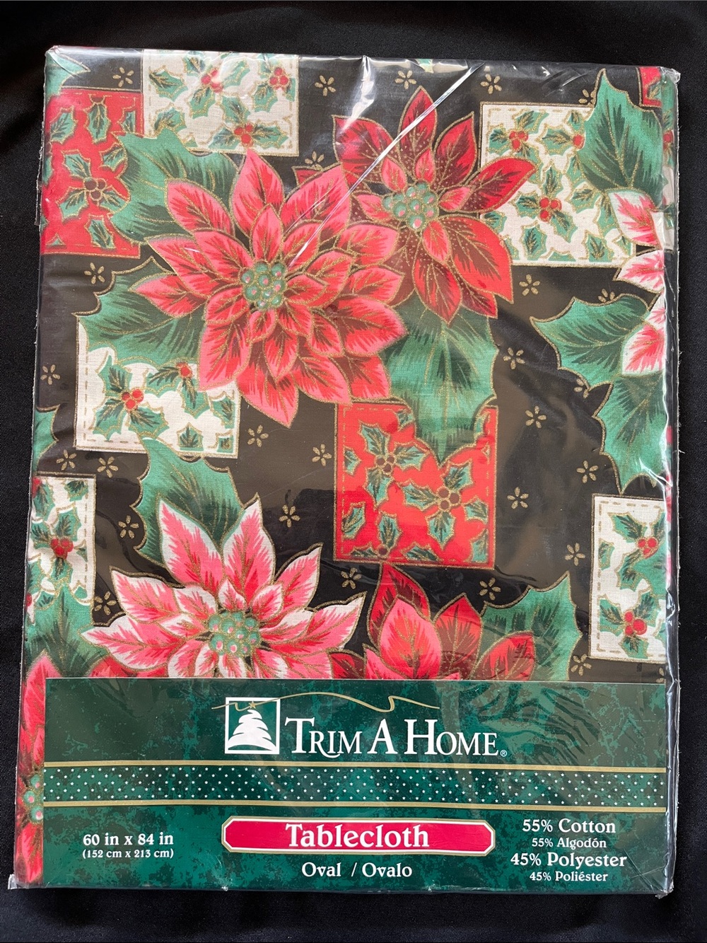 Vtg TRIM A HOME Poinsettia Theme Oval Tablecloth NIP Christmas Kmart 60”x84”